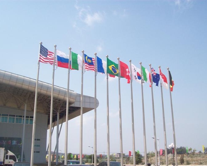 旗桿應(yīng)該怎樣安裝?